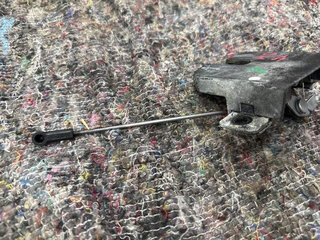 bontott VW TRANSPORTER Csomagtérajtó Zárszerkezet