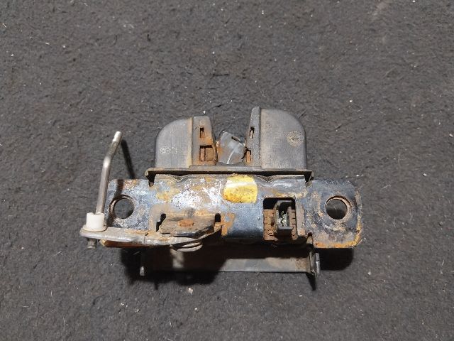 bontott VW TRANSPORTER Csomagtérajtó Zárszerkezet