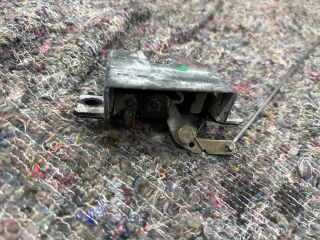 bontott VW TRANSPORTER Csomagtérajtó Zárszerkezet