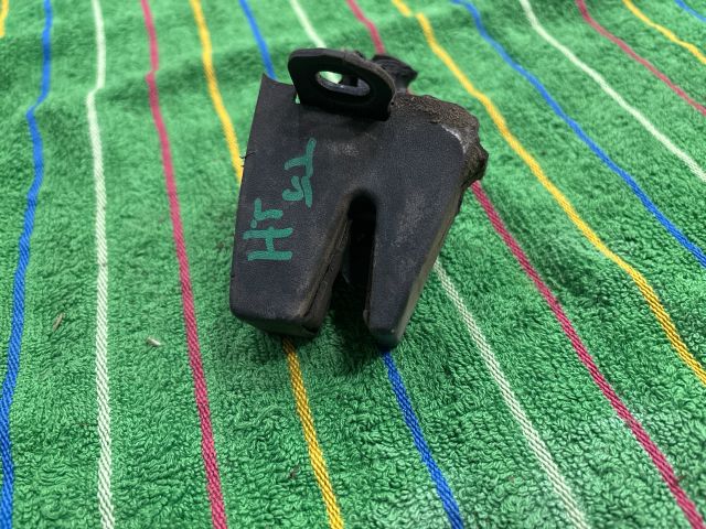 bontott VW TRANSPORTER Csomagtérajtó Zárszerkezet