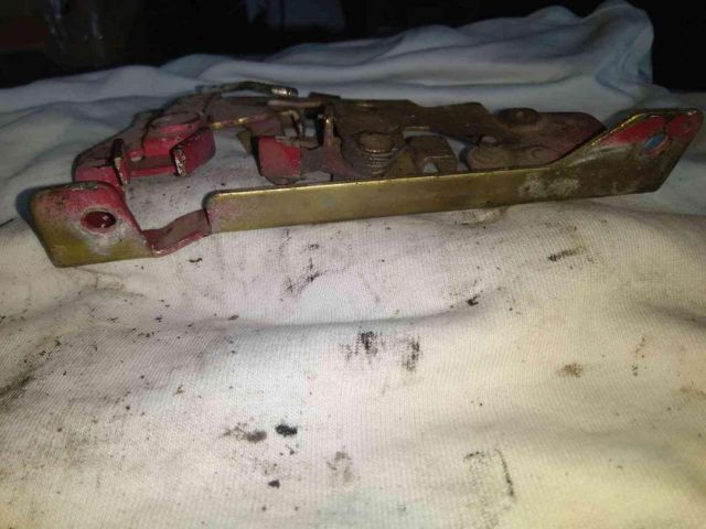 bontott VW TRANSPORTER Csomagtérajtó Zárszerkezet