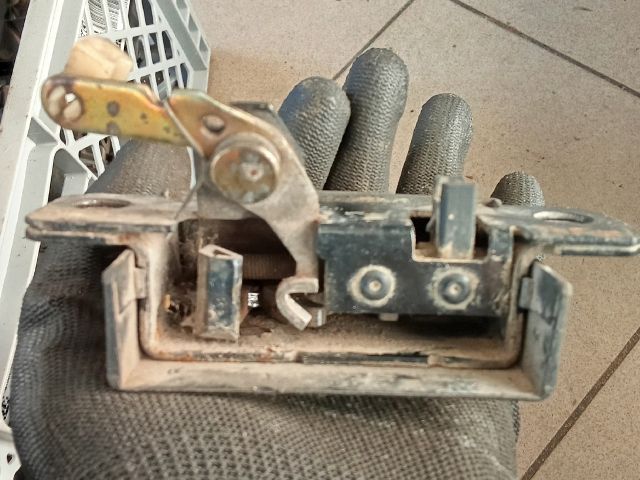 bontott VW TRANSPORTER Csomagtérajtó Zárszerkezet