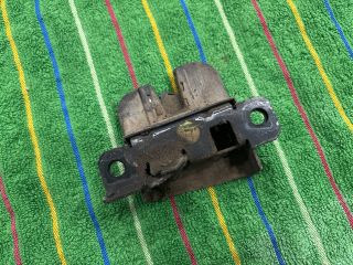 bontott VW TRANSPORTER Csomagtérajtó Zárszerkezet