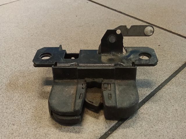 bontott VW TRANSPORTER Csomagtérajtó Zárszerkezet