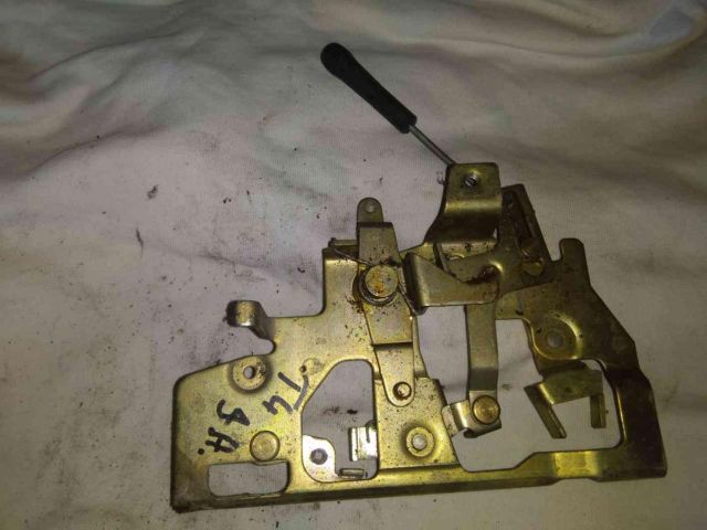 bontott VW TRANSPORTER Csomagtérajtó Zárszerkezet