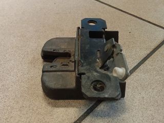 bontott VW TRANSPORTER Csomagtérajtó Zárszerkezet