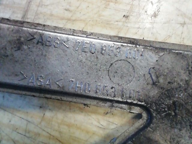 bontott VW TRANSPORTER Első Embléma