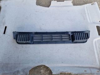 bontott VW TRANSPORTER Első Lökhárító Alsó Középső Díszrács