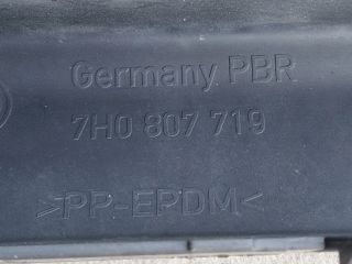 bontott VW TRANSPORTER Első Lökhárító Alsó Középső Díszrács