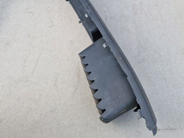 bontott VW TRANSPORTER Első Lökhárító Alsó Középső Díszrács