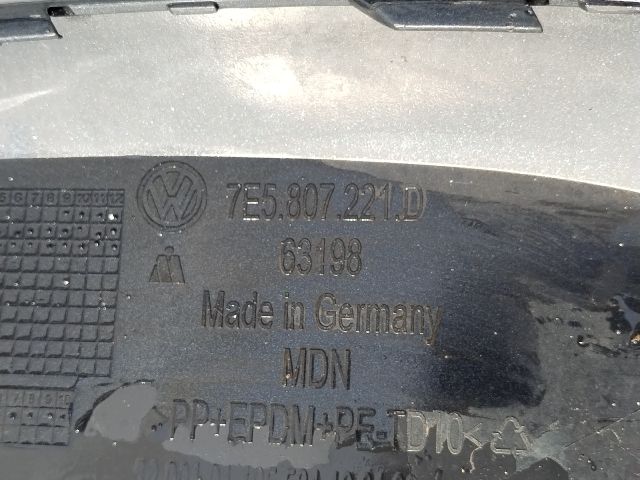 bontott VW TRANSPORTER Első Lökhárító (Üresen)