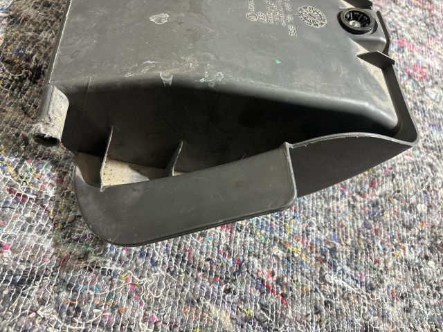 bontott VW TRANSPORTER Első Tároló Rekesz