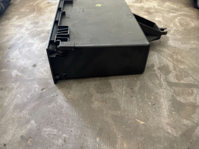 bontott VW TRANSPORTER Első Tároló Rekesz