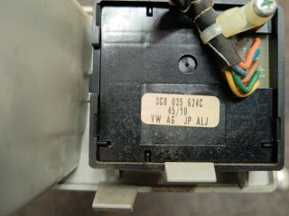 bontott VW TRANSPORTER Első Tároló Rekesz