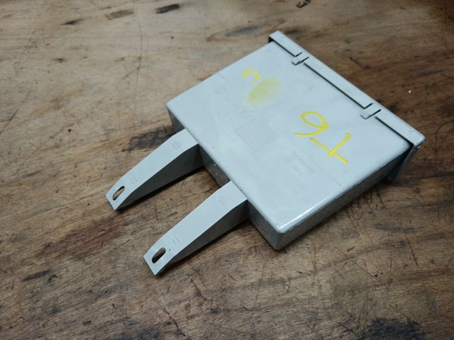 bontott VW TRANSPORTER Első Tároló Rekesz