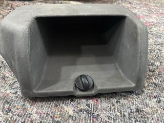 bontott VW TRANSPORTER Első Tároló Rekesz