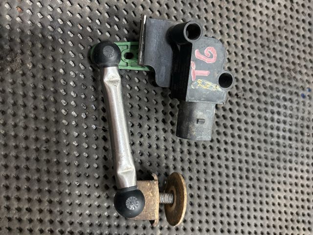 bontott VW TRANSPORTER Első Xenon Szintszabályzó Jeladó