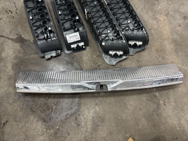 bontott VW TRANSPORTER Fellépő Pár