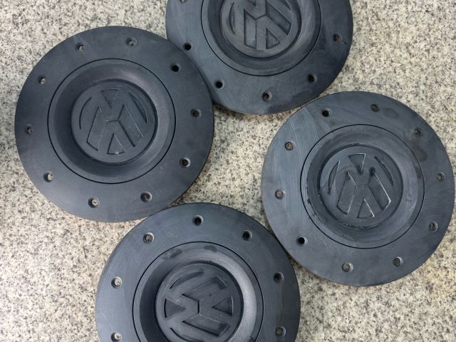 bontott VW TRANSPORTER Felniközép (1 db)