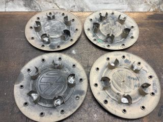 bontott VW TRANSPORTER Felniközép Szett