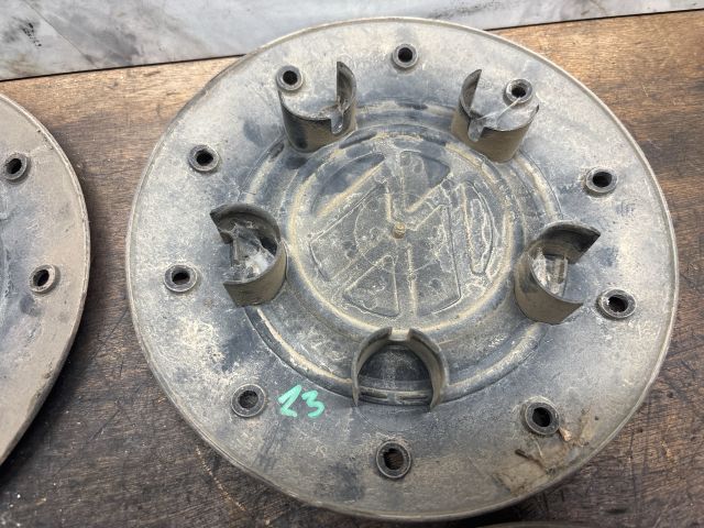 bontott VW TRANSPORTER Felniközép Szett