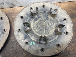 bontott VW TRANSPORTER Felniközép Szett