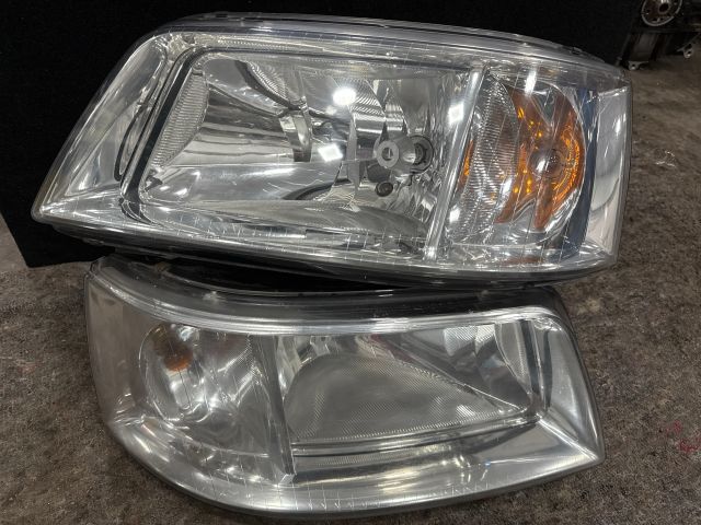 bontott VW TRANSPORTER Fényszóró Pár