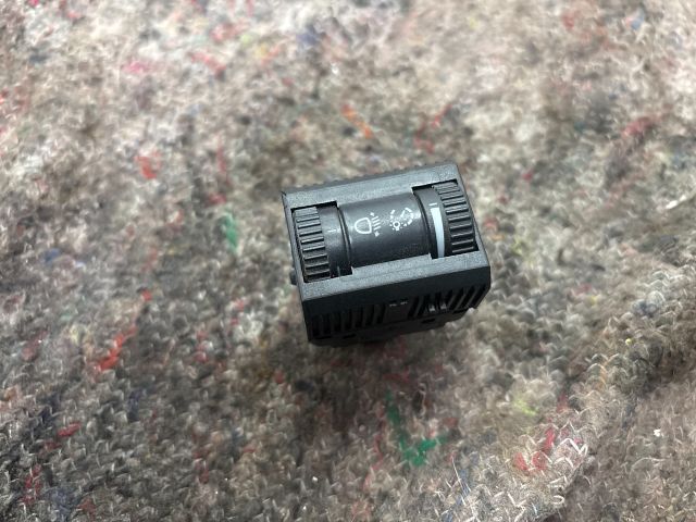 bontott VW TRANSPORTER Fényszórómagasság Állító Kapcsoló