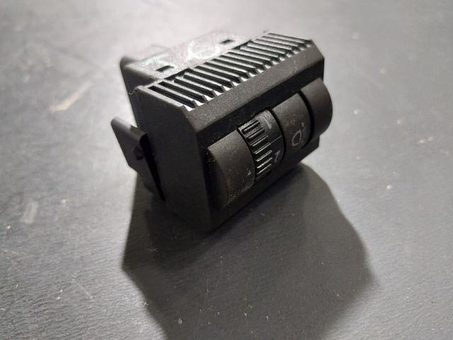 bontott VW TRANSPORTER Fényszórómagasság Állító Kapcsoló