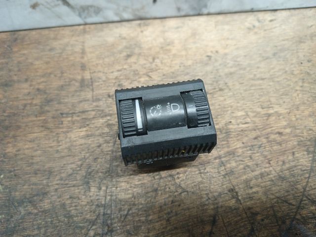 bontott VW TRANSPORTER Fényszórómagasság Állító Kapcsoló