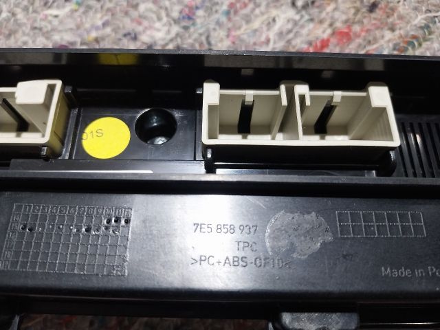 bontott VW TRANSPORTER Fűtéskapcsoló (digit klímás)