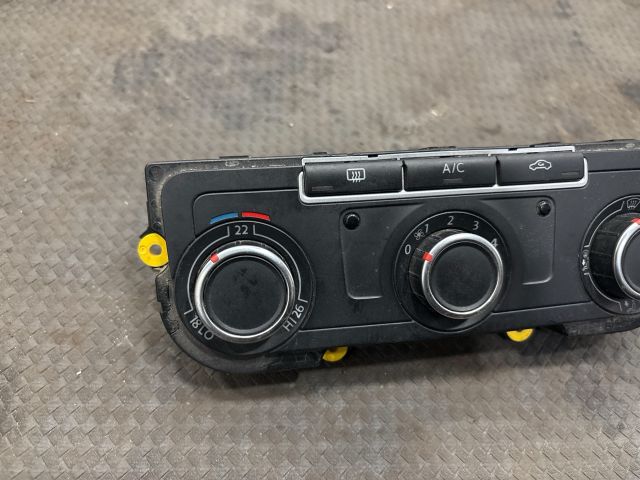 bontott VW TRANSPORTER Fűtéskapcsoló (manuális klímás)