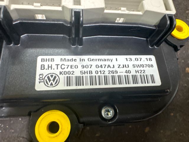 bontott VW TRANSPORTER Fűtéskapcsoló (manuális klímás)