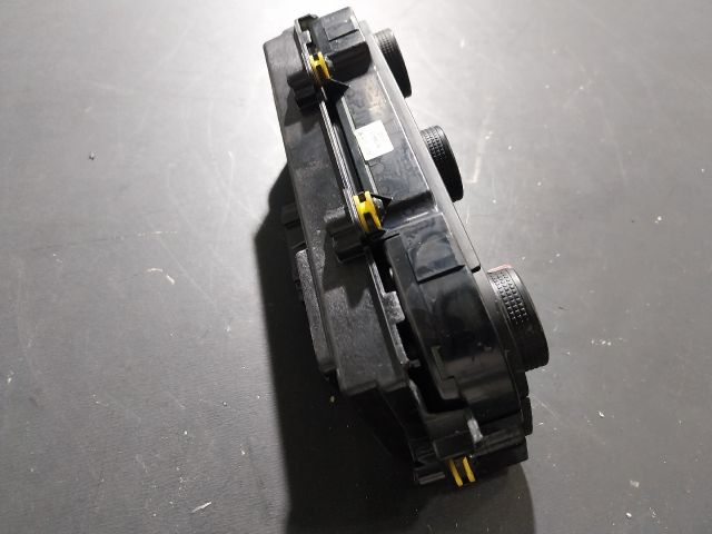 bontott VW TRANSPORTER Fűtéskapcsoló (manuális klímás)