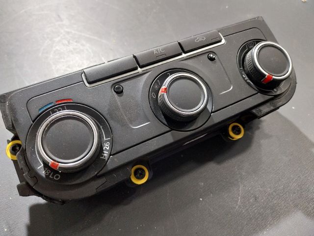 bontott VW TRANSPORTER Fűtéskapcsoló (manuális klímás)