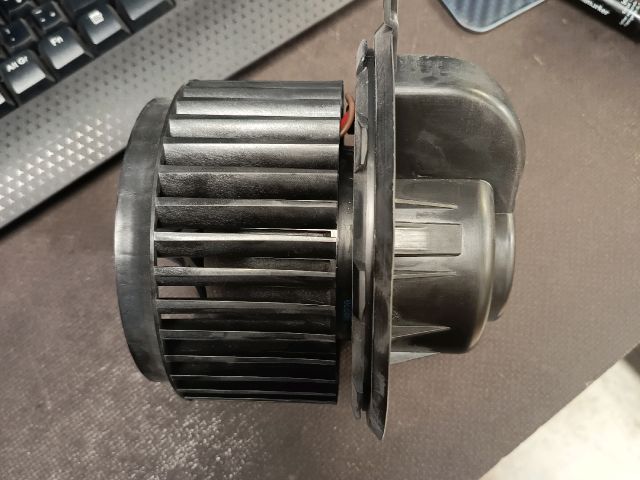 bontott VW TRANSPORTER Fűtőmotor (Klímás)