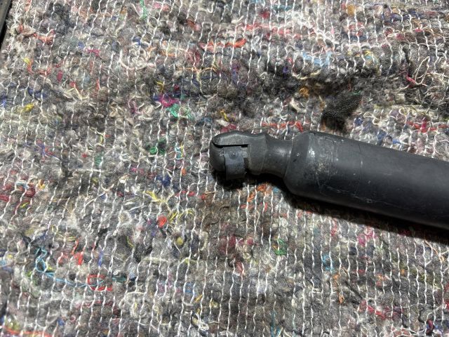 bontott VW TRANSPORTER Gázrugós Kitámasztó Teleszkóp Csomagtérajtó Bal