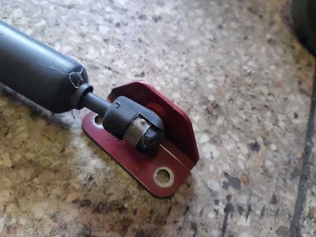 bontott VW TRANSPORTER Gázrugós Kitámasztó Teleszkóp Csomagtérajtó Jobb