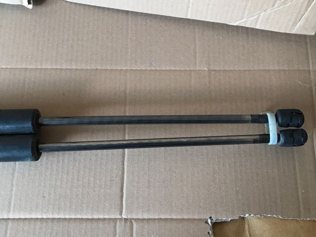 bontott VW TRANSPORTER Gázrugós Kitámasztó Teleszkóp Pár Csomagtérajtó