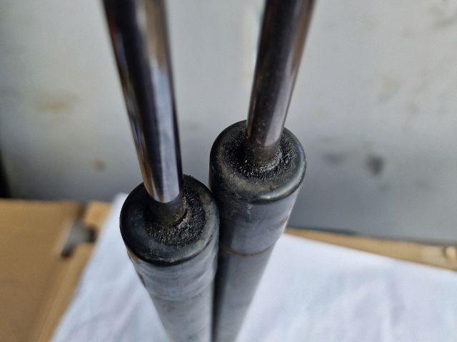 bontott VW TRANSPORTER Gázrugós Kitámasztó Teleszkóp Pár Csomagtérajtó