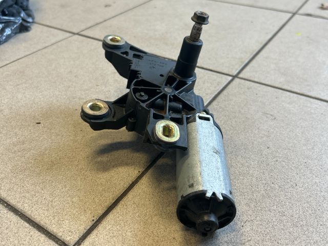 bontott VW TRANSPORTER Hátsó Ablaktörlő Motor