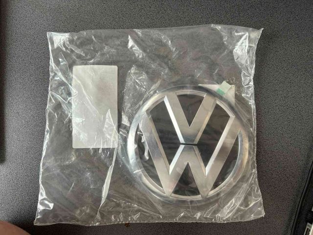 bontott VW TRANSPORTER Hátsó Embléma