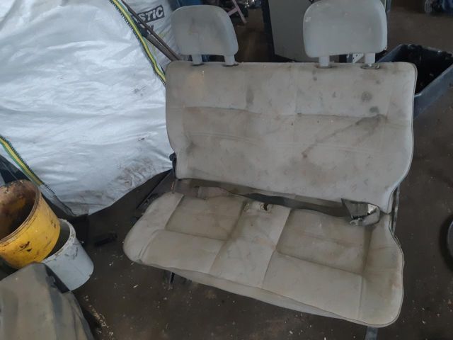 bontott VW TRANSPORTER Hátsó középső Ülés