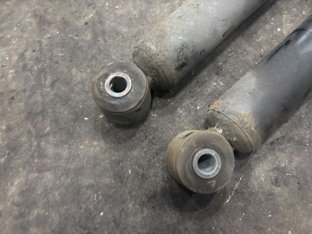 bontott VW TRANSPORTER Hátsó Lengéscsillapító Pár