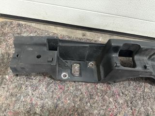 bontott VW TRANSPORTER Hátsó Lökhárító Merevítő (Fém)