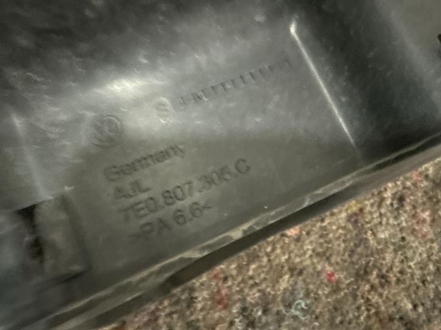 bontott VW TRANSPORTER Hátsó Lökhárító Merevítő (Fém)