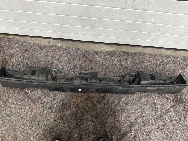 bontott VW TRANSPORTER Hátsó Lökhárító Merevítő (Fém)