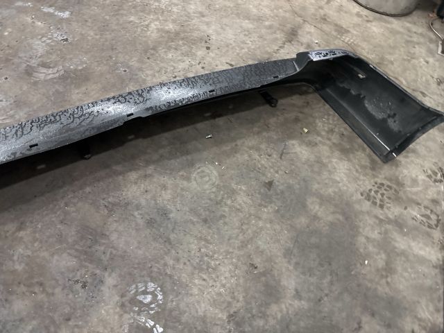 bontott VW TRANSPORTER Hátsó Lökhárító (Részeivel)