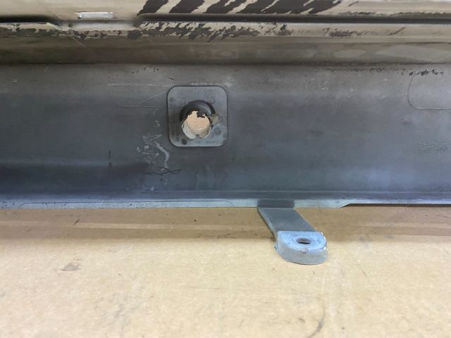 bontott VW TRANSPORTER Hátsó Lökhárító (Üresen)