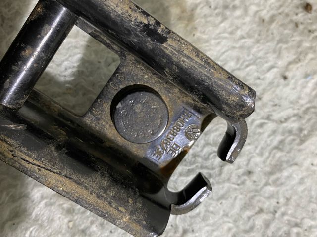 bontott VW TRANSPORTER Hátsó Üléstartó Sín